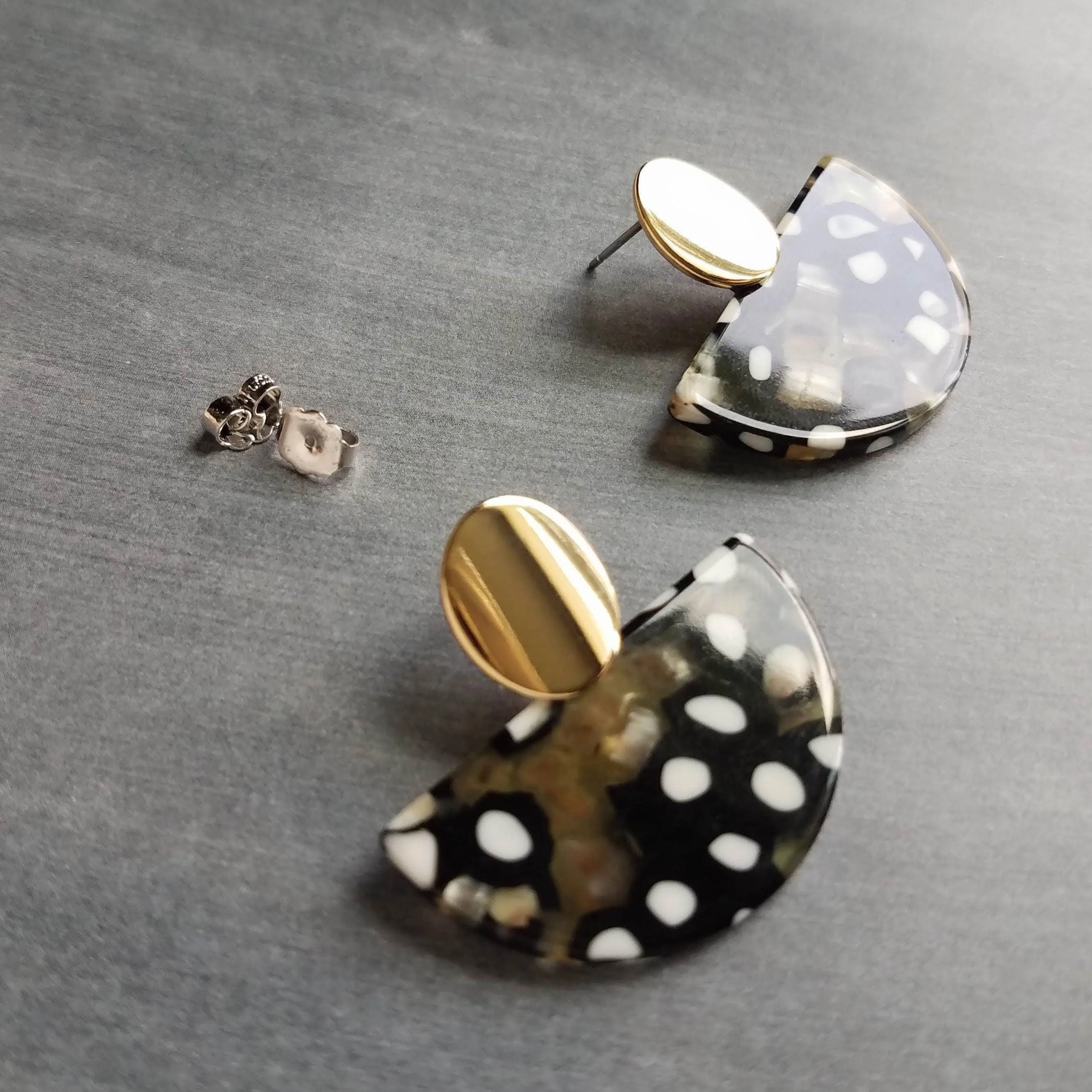 80s Tortoise Earrings, gold stud 80s earring, acrylic acetate earring, mottled, semicircle earring, half circle earring, thick chunky, oval
