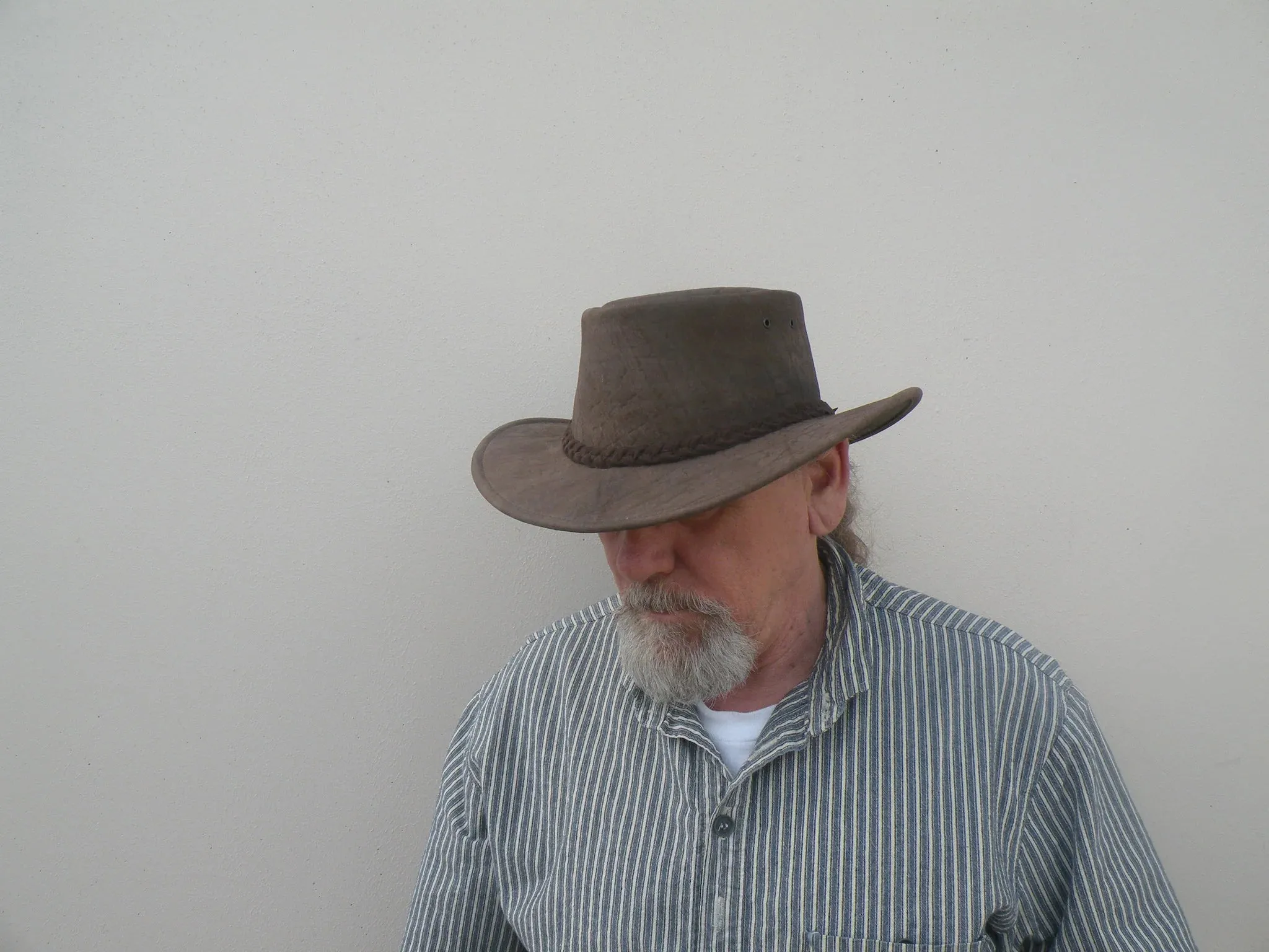 Colonial Embossed Leather Hat
