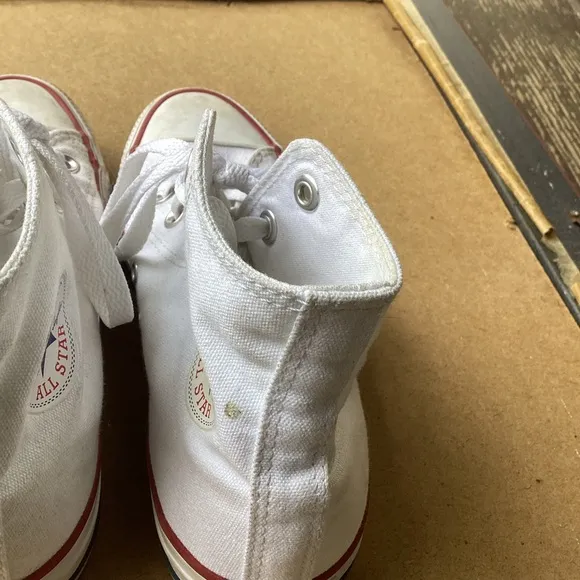 Converse All Star white high tops shoes Size 4