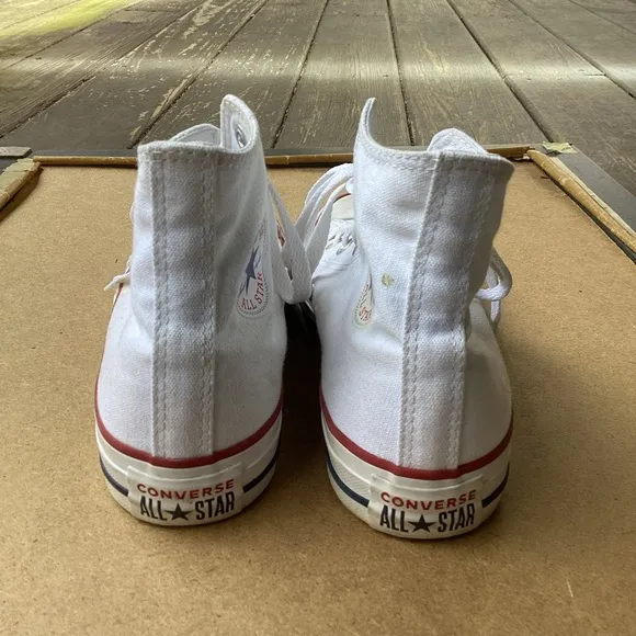 Converse All Star white high tops shoes Size 4