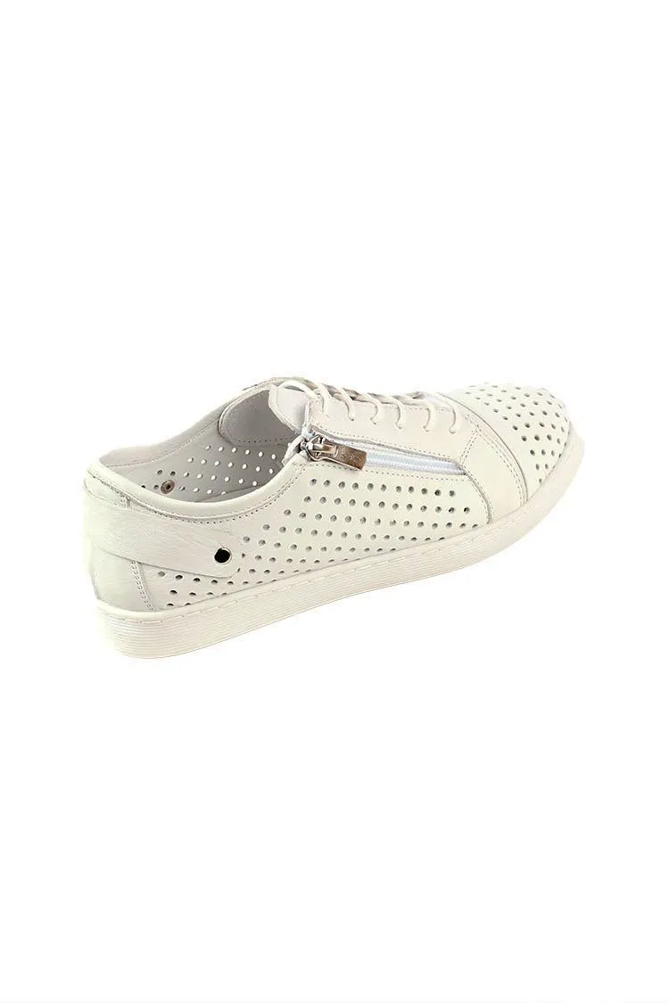 EG17 Sneaker in White