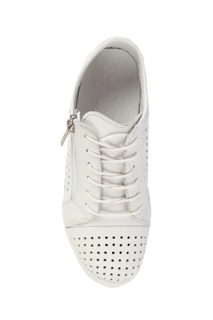 EG17 Sneaker in White