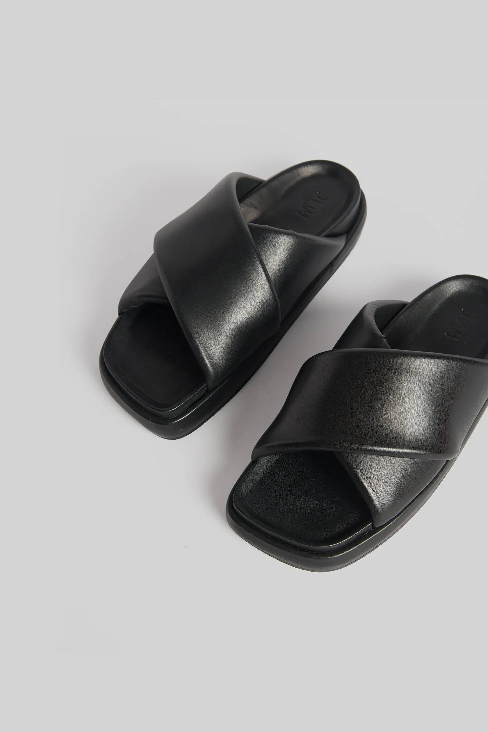 JVAM | Calypso – Black