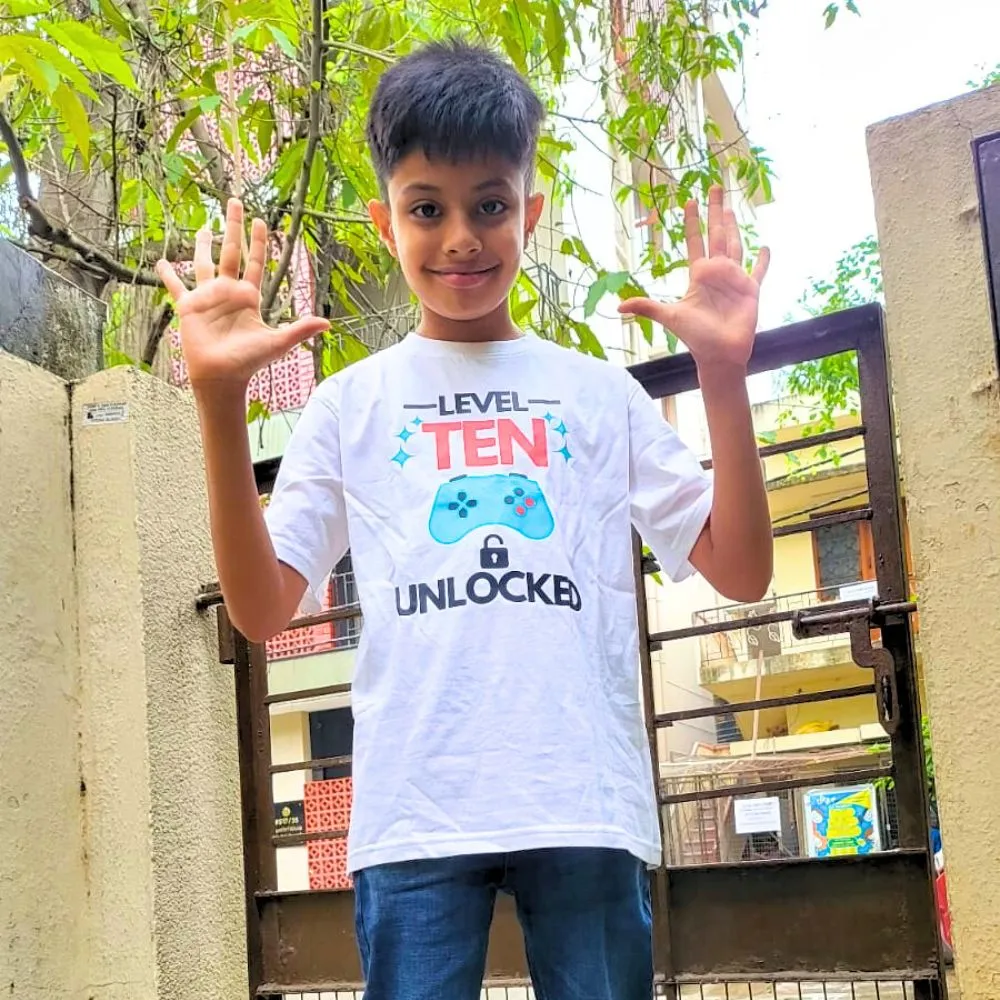 Level Ten Unlocked - 10th Birthday T-Shirt for Kids