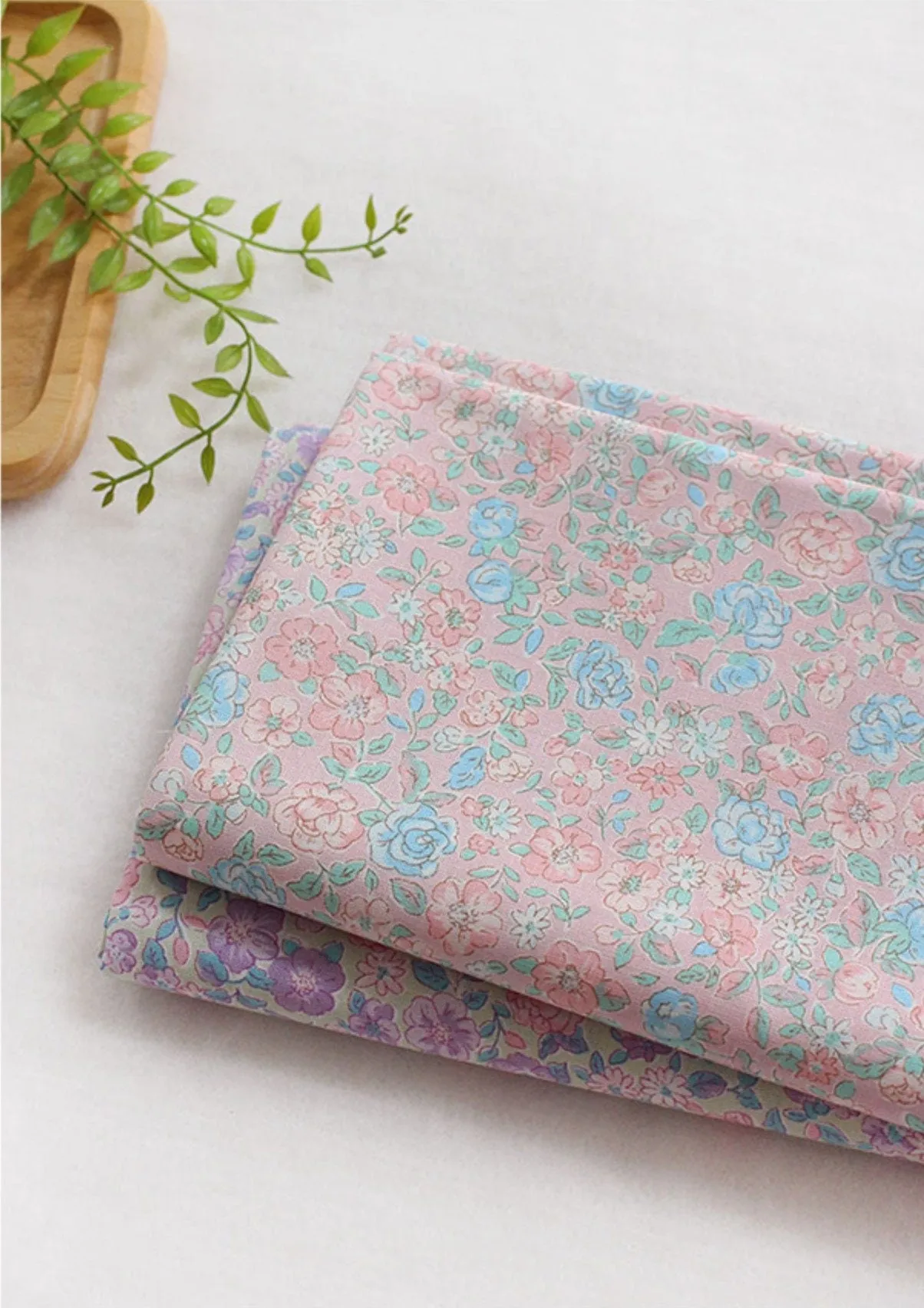 Little Roses Cotton Fabric - In 4 Colors - Quality Korean Fabric By the Yard / 54777