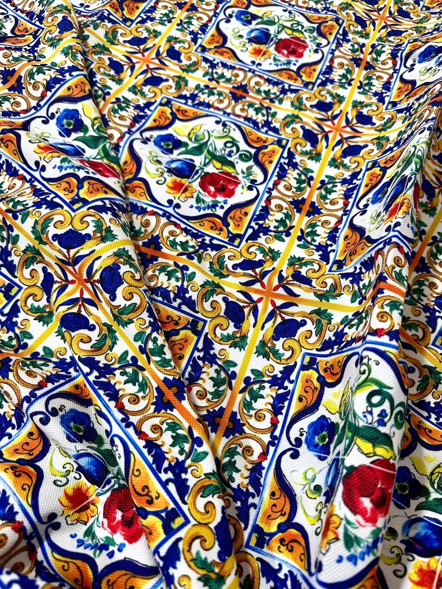 Majolica Pattern Luxury Fabric - Digital Print for Elegant Home Decor