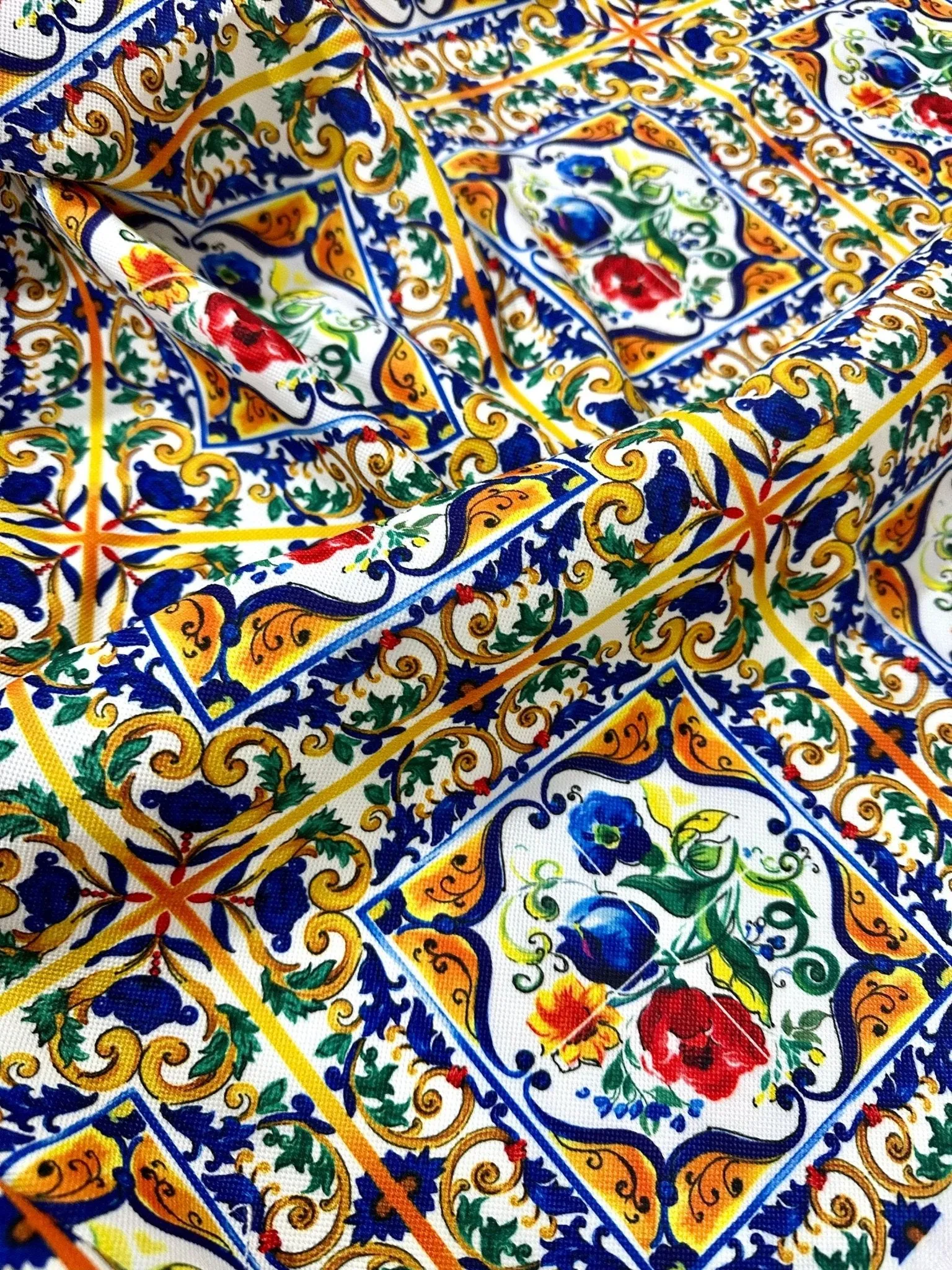 Majolica Pattern Luxury Fabric - Digital Print for Elegant Home Decor