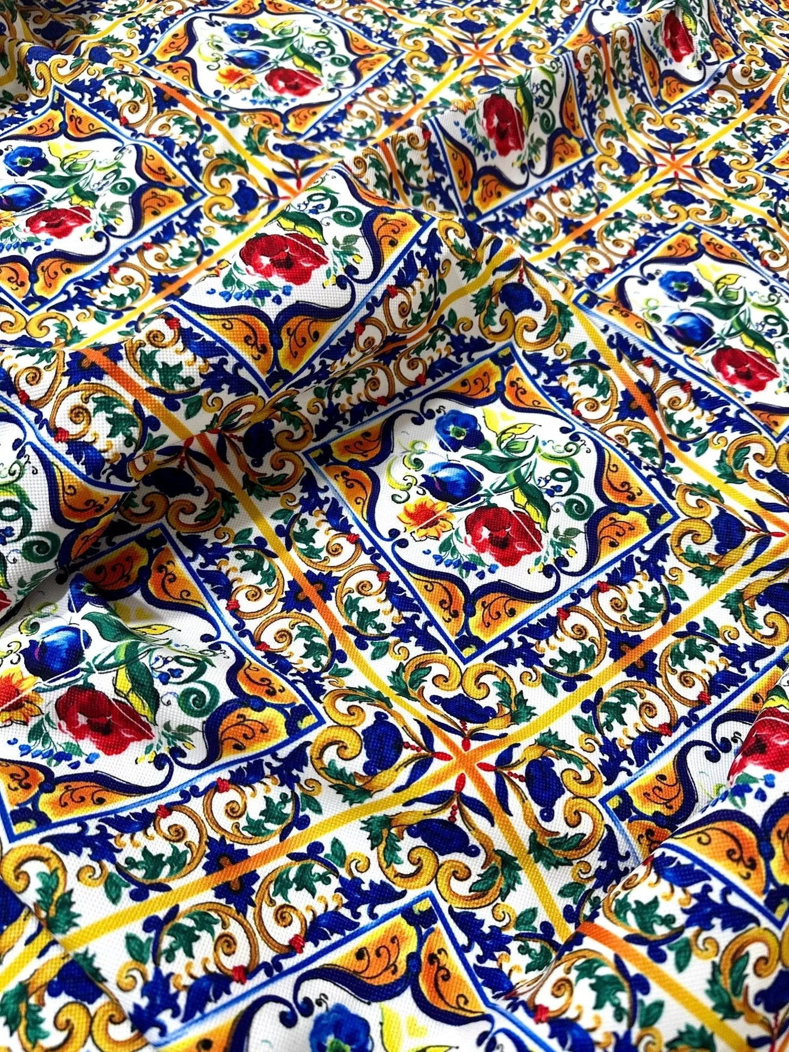 Majolica Pattern Luxury Fabric - Digital Print for Elegant Home Decor
