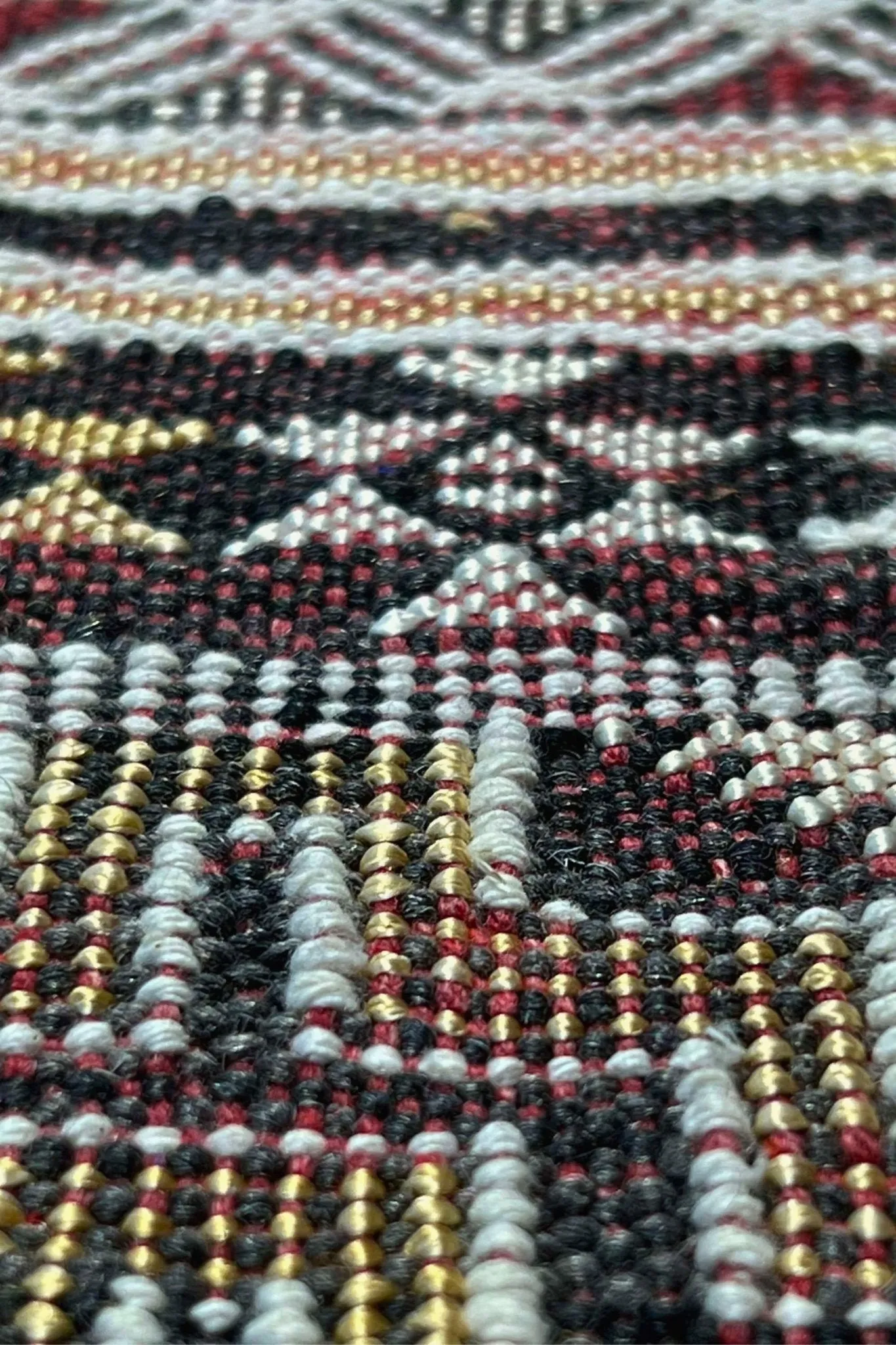 Moroccan area rug from Tifelt, Vegetable silk fabric, 5'1" x 7'5" or 156 cm x 227 cm