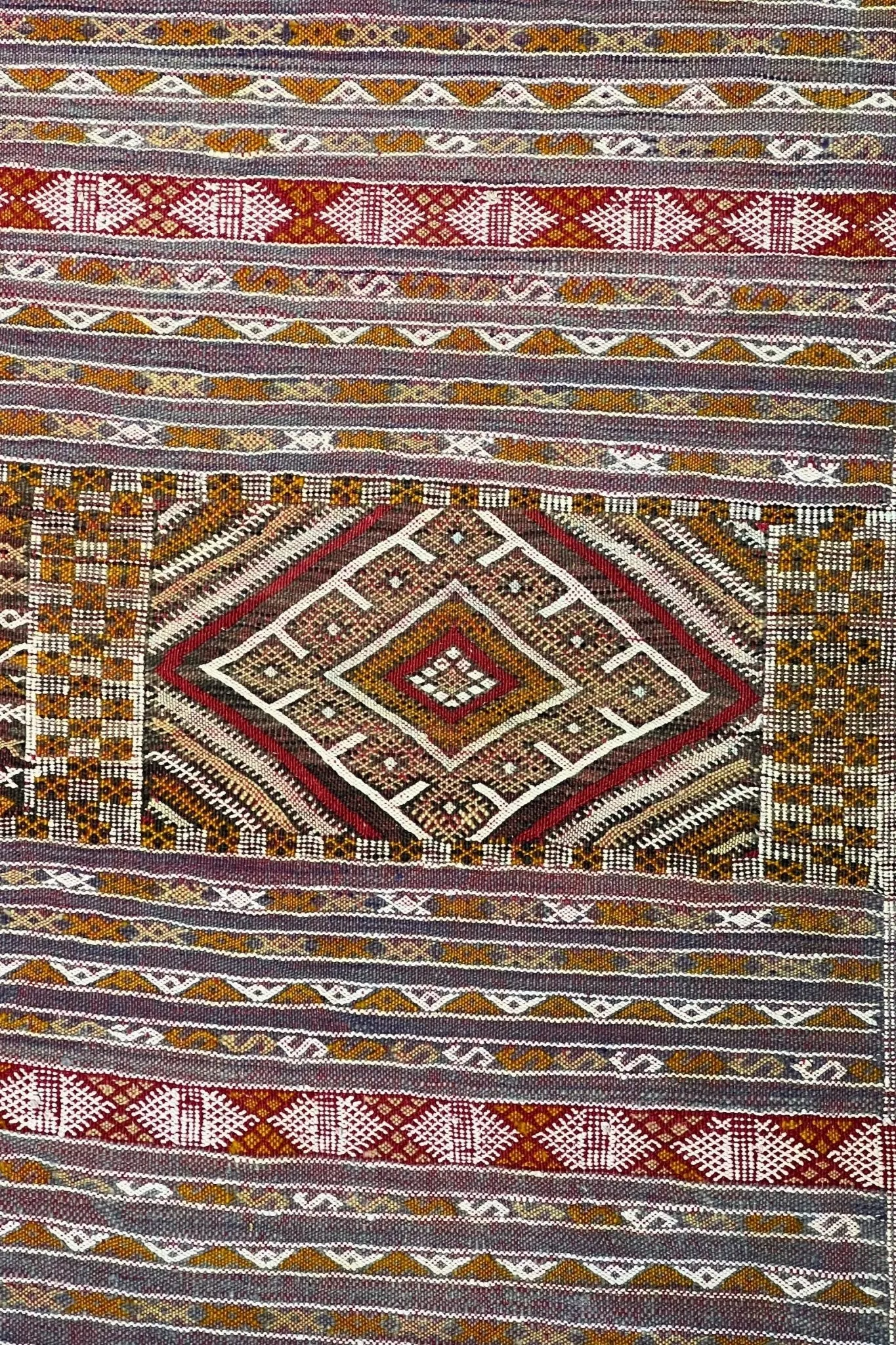 Moroccan area rug from Tifelt, Vegetable silk fabric, 5'7" x 6'7" or 170 cm x 200 cm