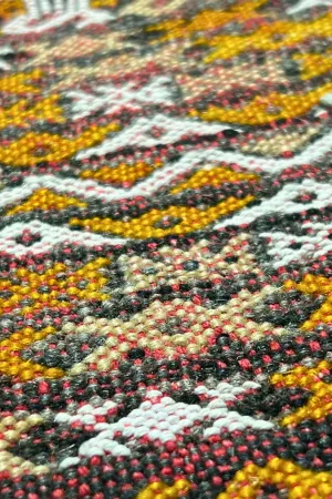 Moroccan area rug from Tifelt, Vegetable silk fabric, 5'7" x 6'7" or 170 cm x 200 cm
