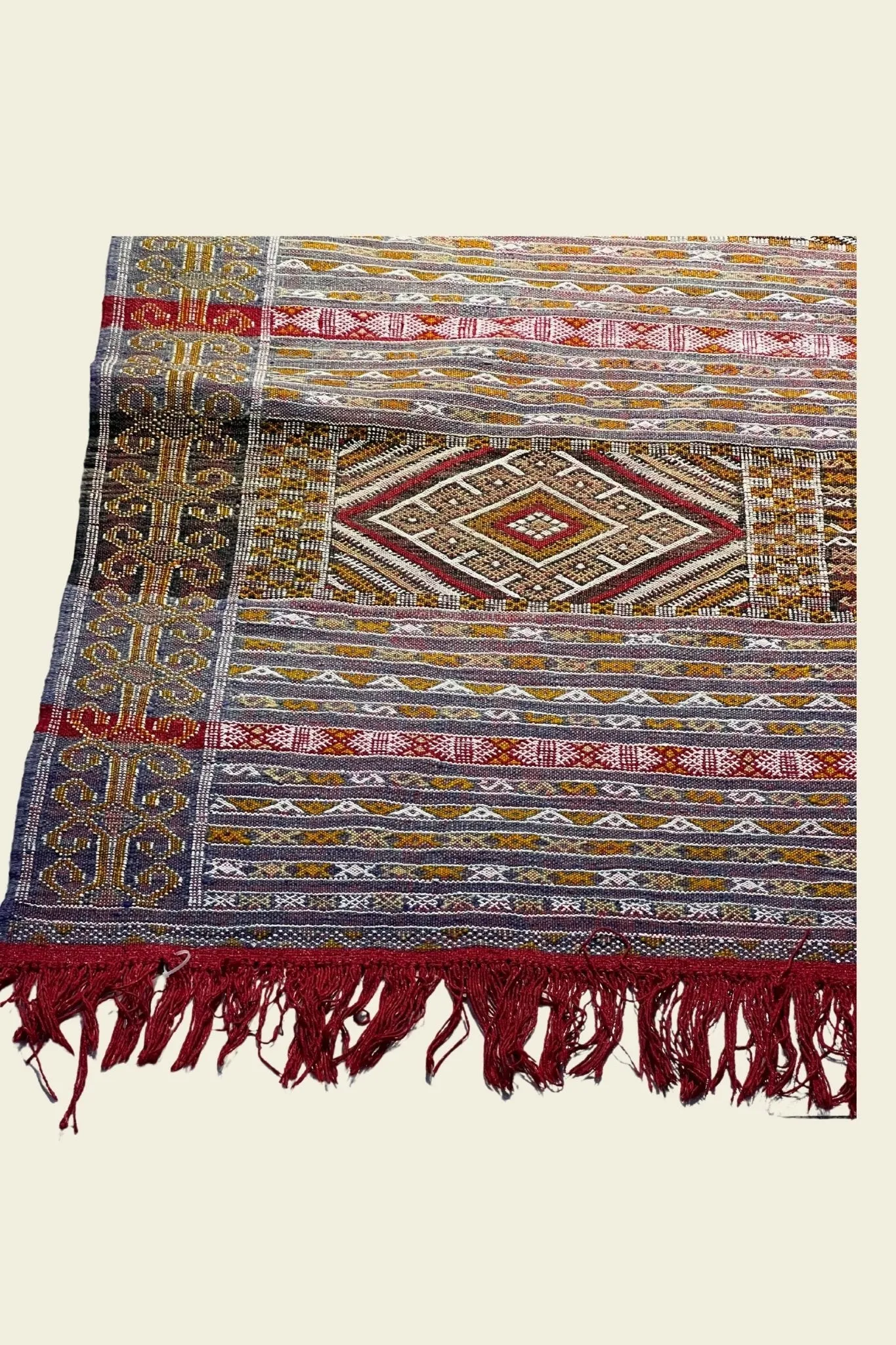 Moroccan area rug from Tifelt, Vegetable silk fabric, 5'7" x 6'7" or 170 cm x 200 cm