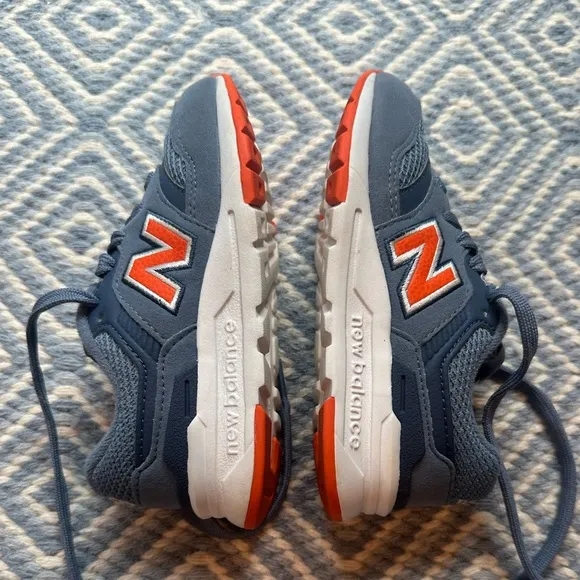 NEW BALANCE Boy's 997H (Little Kid) Grey/Poppy Little Kid Wide Sneaker