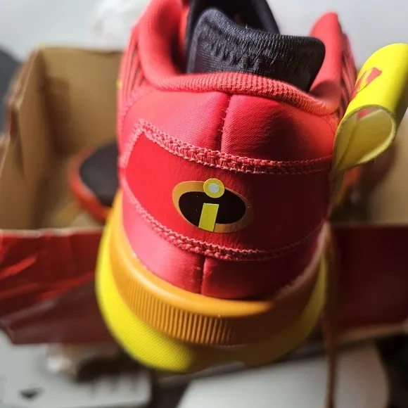 New Pixar x Adidas Dame 8 Big Kid Mr. Incredible Size 5.5Y 7 Women's Red Yellow.