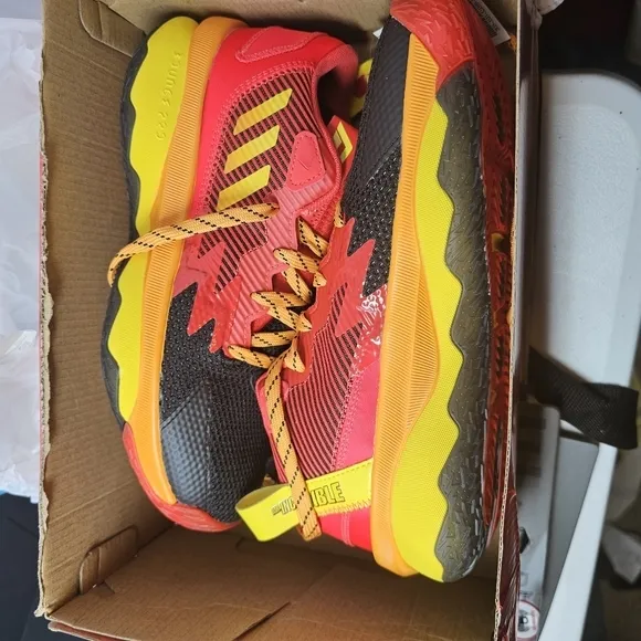 New Pixar x Adidas Dame 8 Big Kid Mr. Incredible Size 5.5Y 7 Women's Red Yellow.