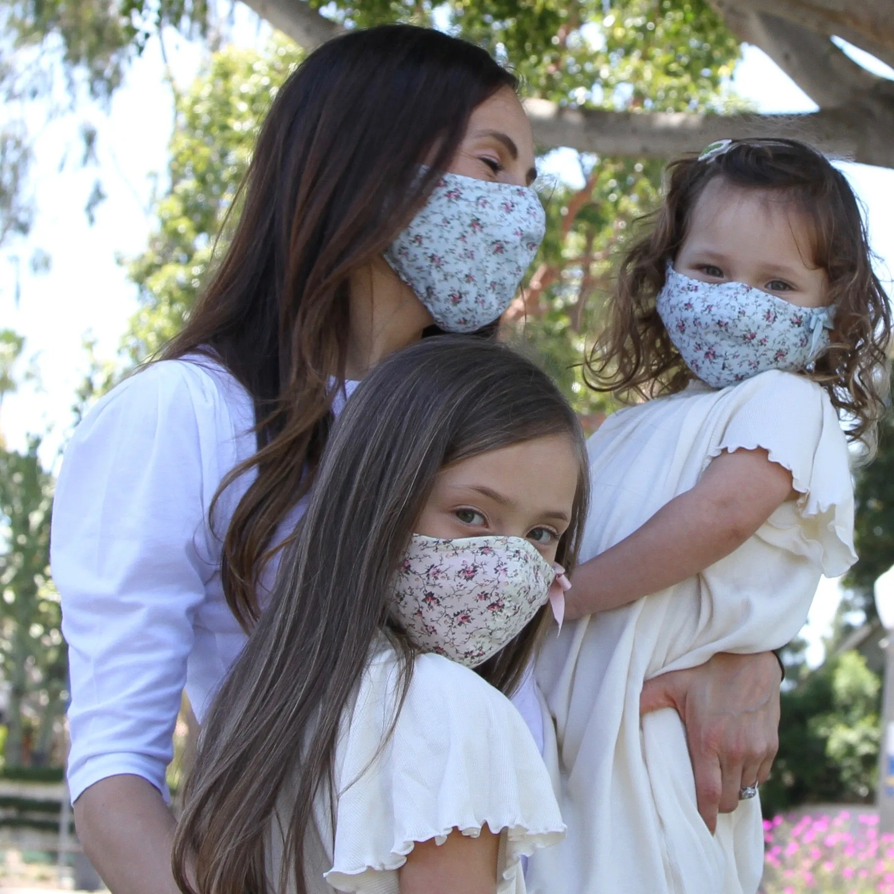 "Be Safe. Be Kind" Printed Heirloom Mask - Flower Garden, Pink