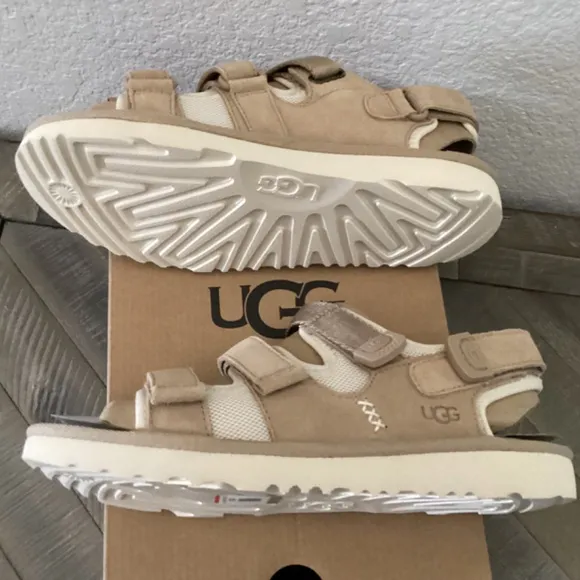 UGG Kids' GoldenCoast Slingback Sandal, size 5