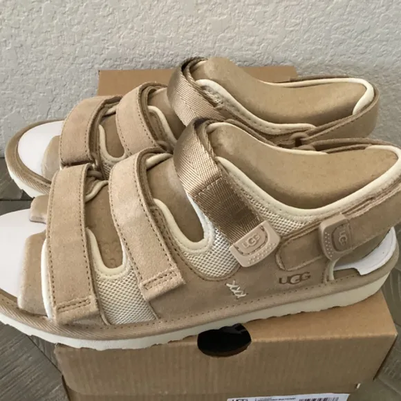 UGG Kids' GoldenCoast Slingback Sandal, size 5