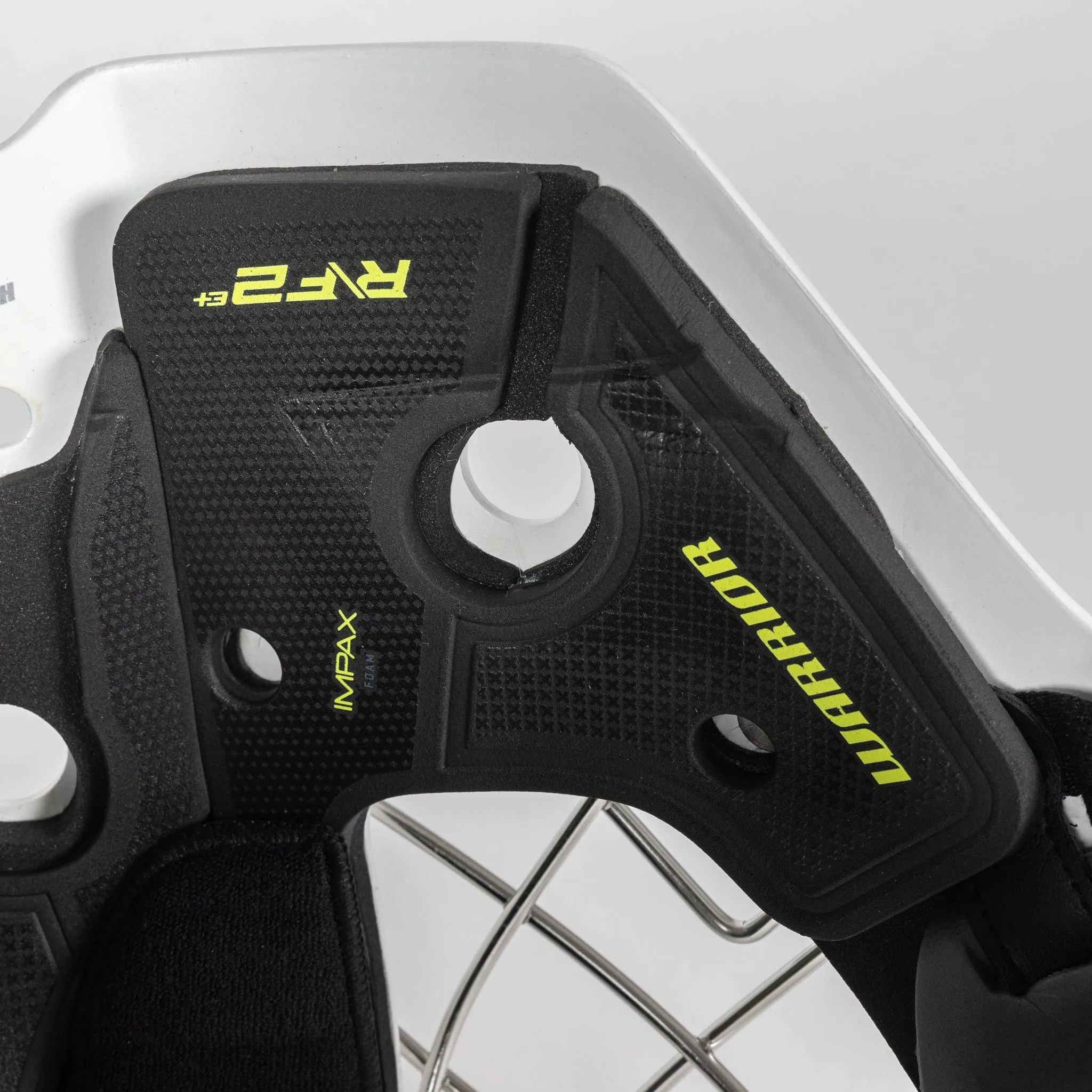 Warrior Ritual F2 E  Junior Goalie Mask - Pro Certified