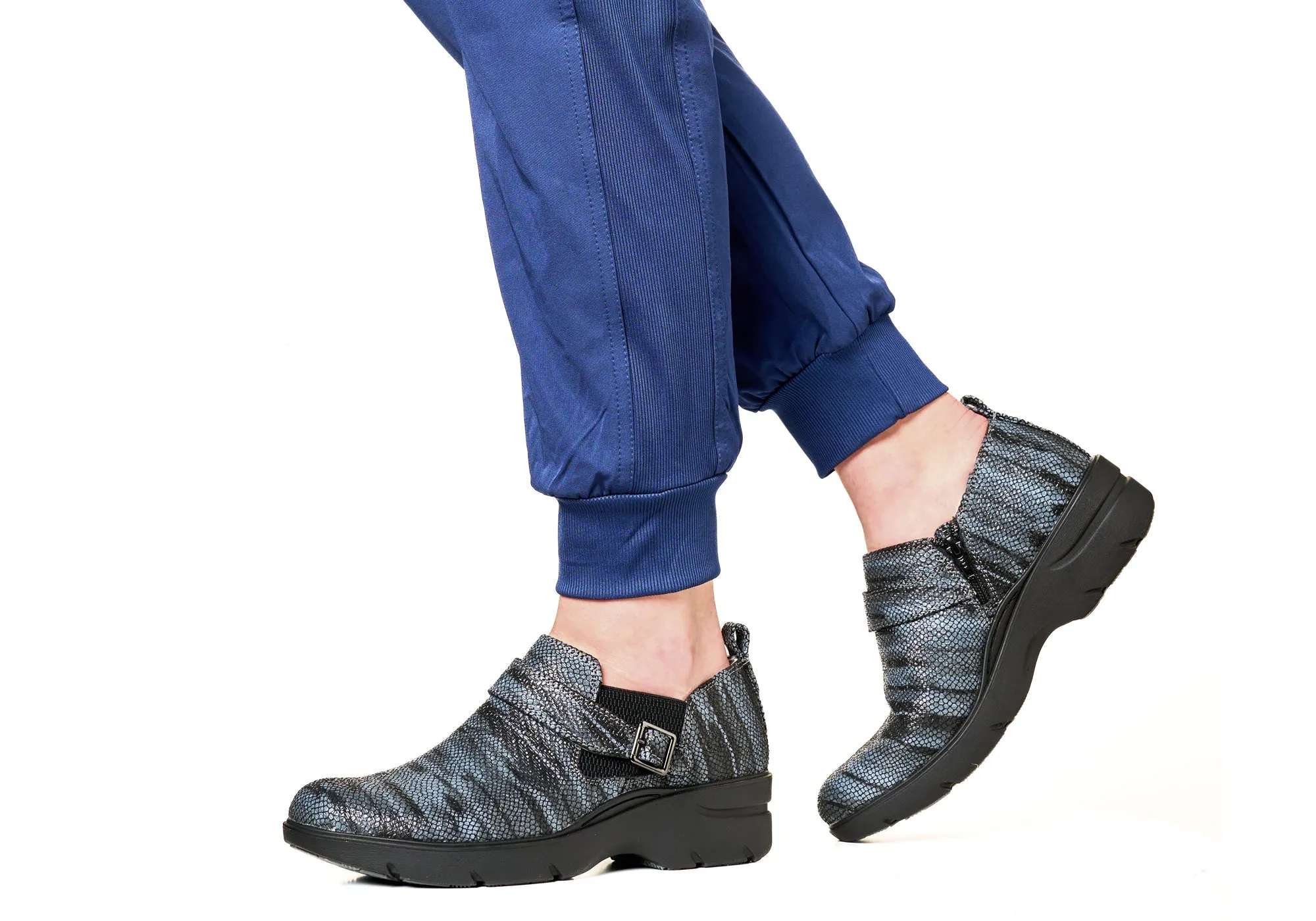 Womens Align Arya Leather Wide Fit Comfortable Arch Support Shoes